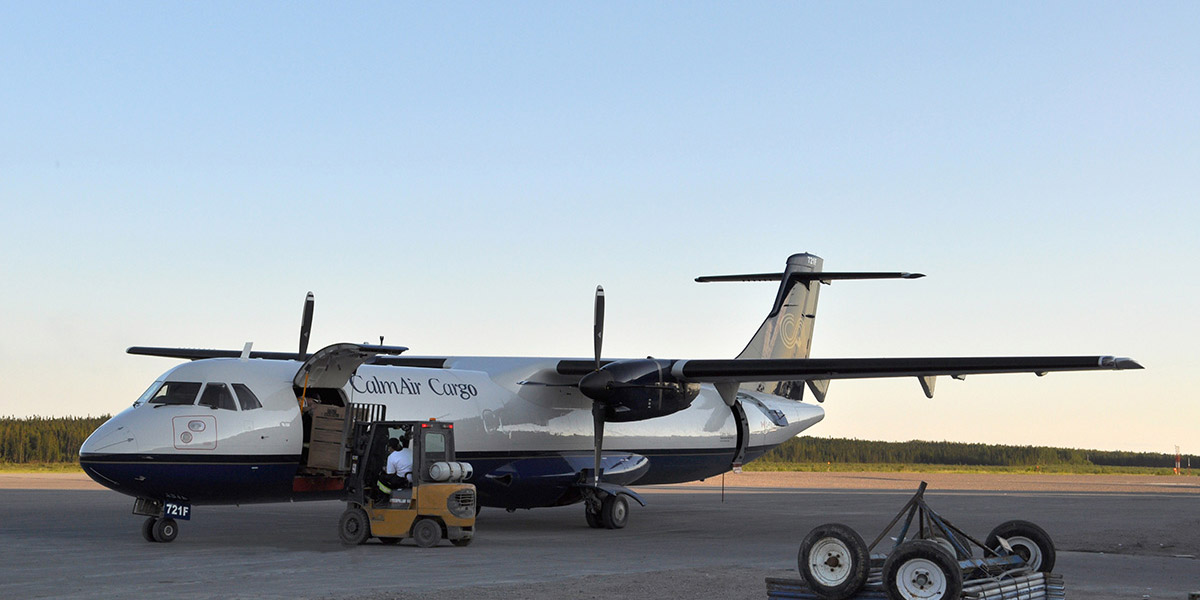 aircraft-atr72-cargo.jpg (114 KB)